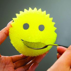 Scrub-Daddy-Original_Spoon_MM-Lifestyle_3-2.jpg